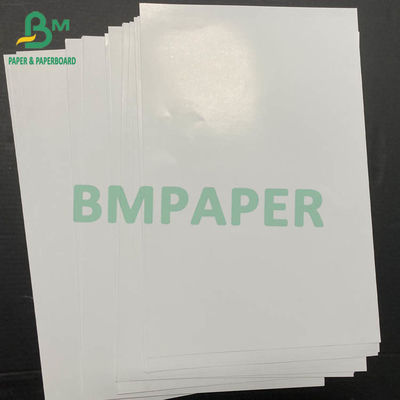 640 X 900mmを詰めるシートの連の150gsm 157gsm Chromocoatのペーパー700 X 1000mm