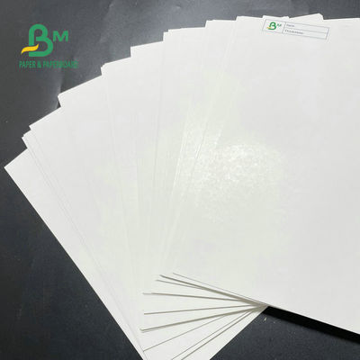 700 x 1000mm SBSの板紙表紙、C1s Artboard 230GSM 250GSM 300GSM 350GSM
