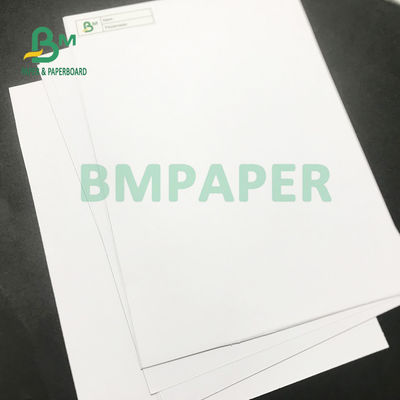 70gsm 75gsm白く光沢が無いウッドフリーペーパーよく滑らかな700mm x 1000mm
