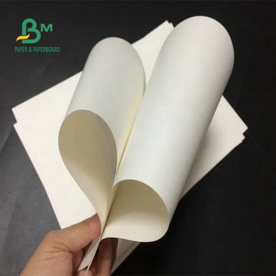 バージン白い24のx 35インチ150gsm 170gsm 190gsmロールを紙袋のためのクラフト紙