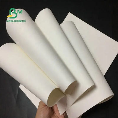 バージン白い24のx 35インチ150gsm 170gsm 190gsmロールを紙袋のためのクラフト紙