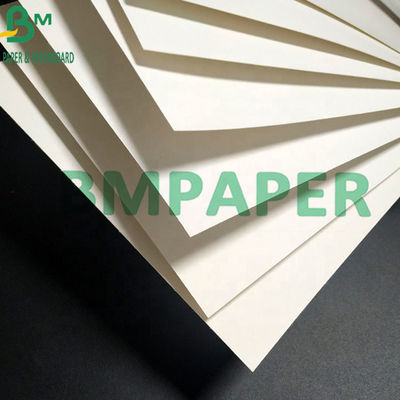 700 × 1000mmのパッキングのための優秀な剛さの折りたたみの紙箱用厚紙の白いボール紙