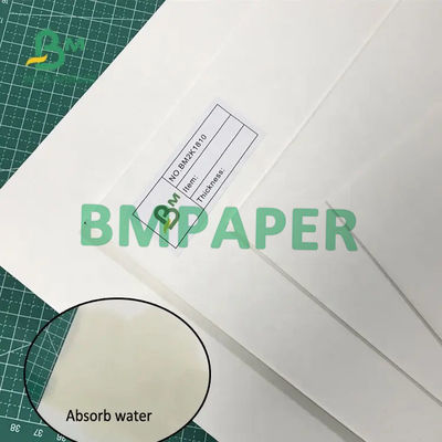 吸収性のペーパー自然で白く光沢が無いボール紙700mm x 1000mm 0.7mmの厚さ