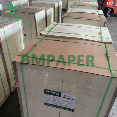 吸収性のペーパー自然で白く光沢が無いボール紙700mm x 1000mm 0.7mmの厚さ