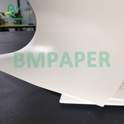 ビジネスカード の 製作 に 用い られる 片面 の 白い コーティング 紙 紙