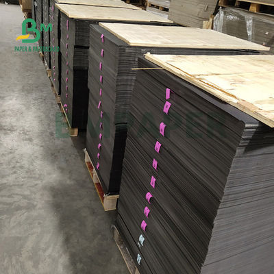 300gm 350gm ハングタグ用の黒紙 70 x 100cm 高硬さ